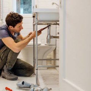 How to Request Repairs From Your Landlord in Writing